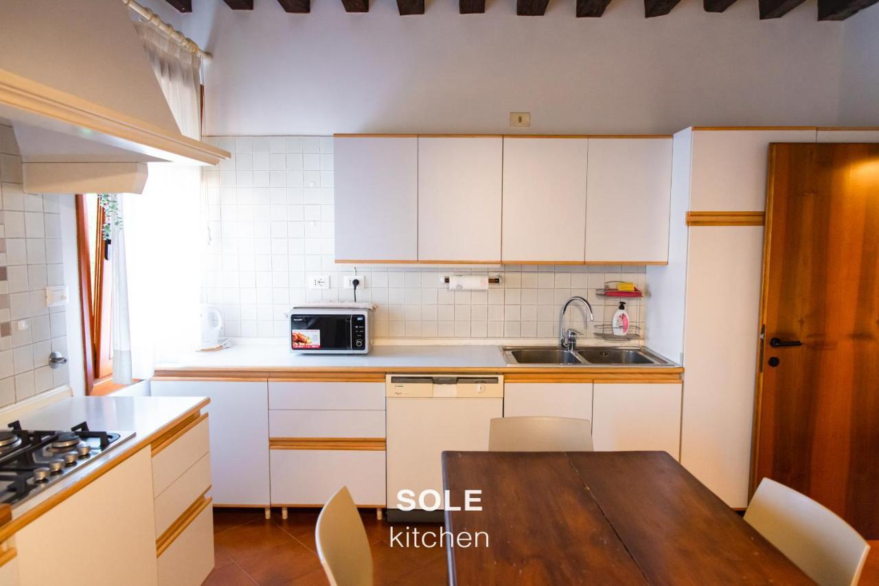 Sole & Luna Apartments Венеция Екстериор снимка